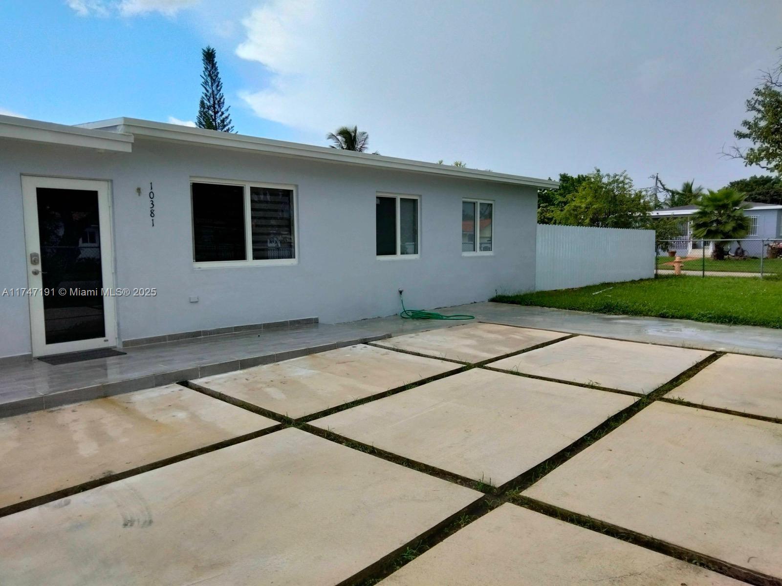 Property for Sale at 10381 Sw 32nd St, Miami, Broward County, Florida - Bedrooms: 3 
Bathrooms: 3  - $707,000