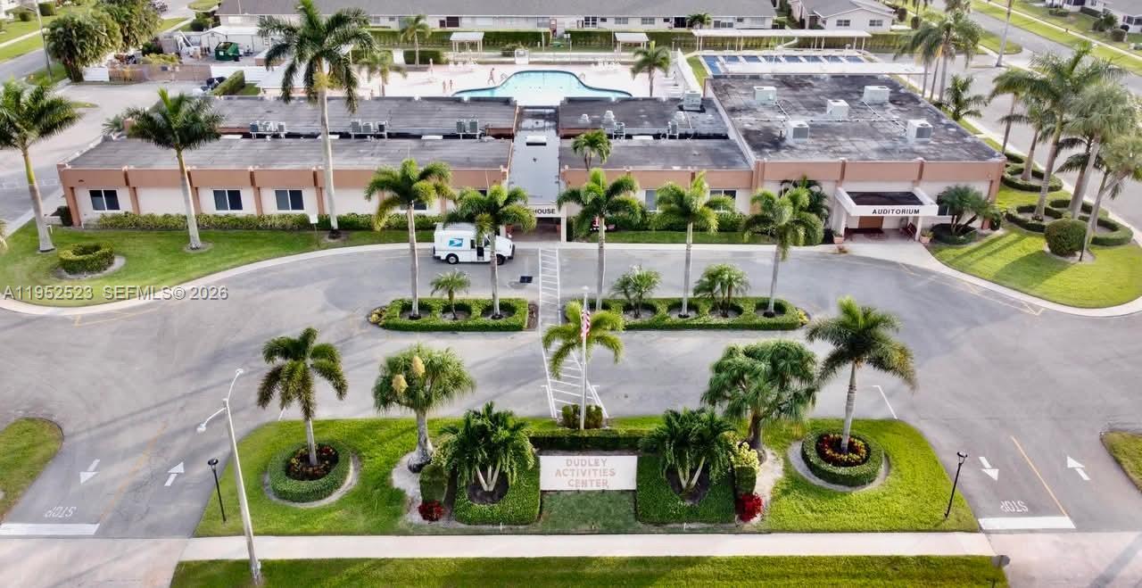 CRESTHAVEN VILLAS CONDO 2 - Residential