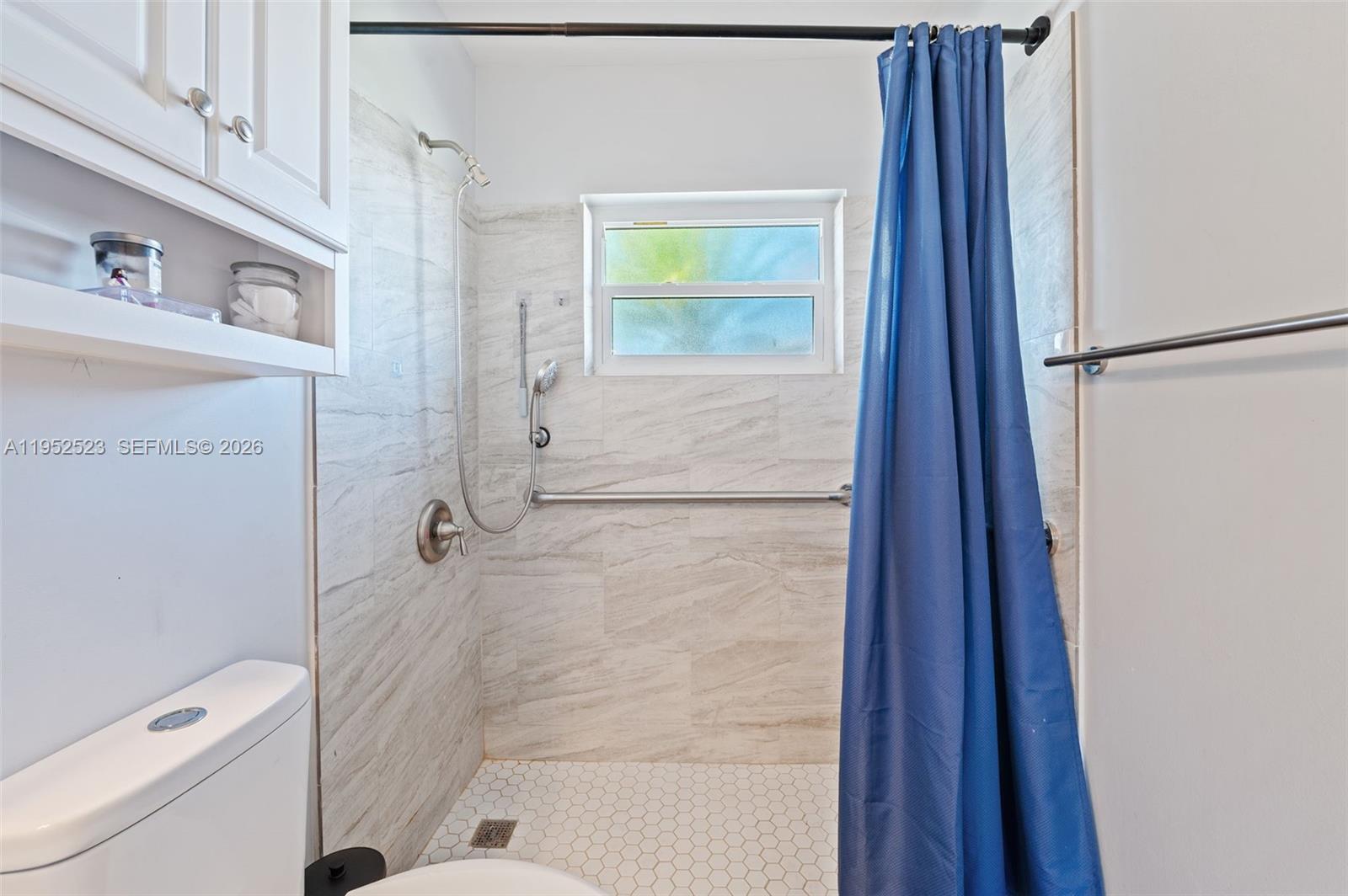 CRESTHAVEN VILLAS CONDO 2 - Residential