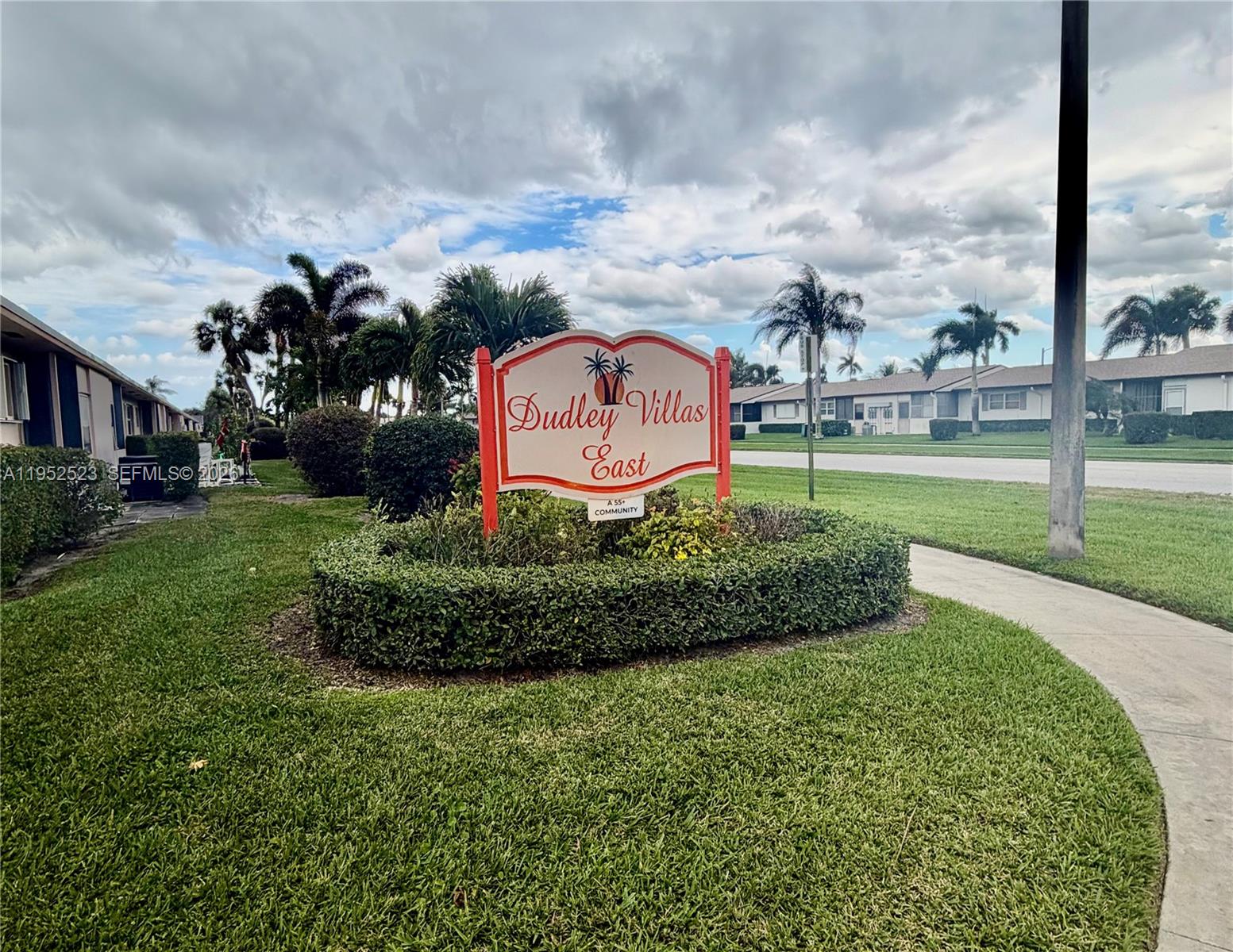 CRESTHAVEN VILLAS CONDO 2 - Residential