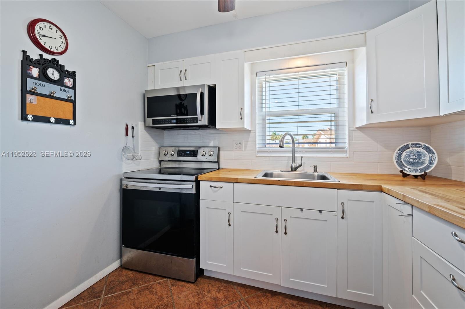 CRESTHAVEN VILLAS CONDO 2 - Residential