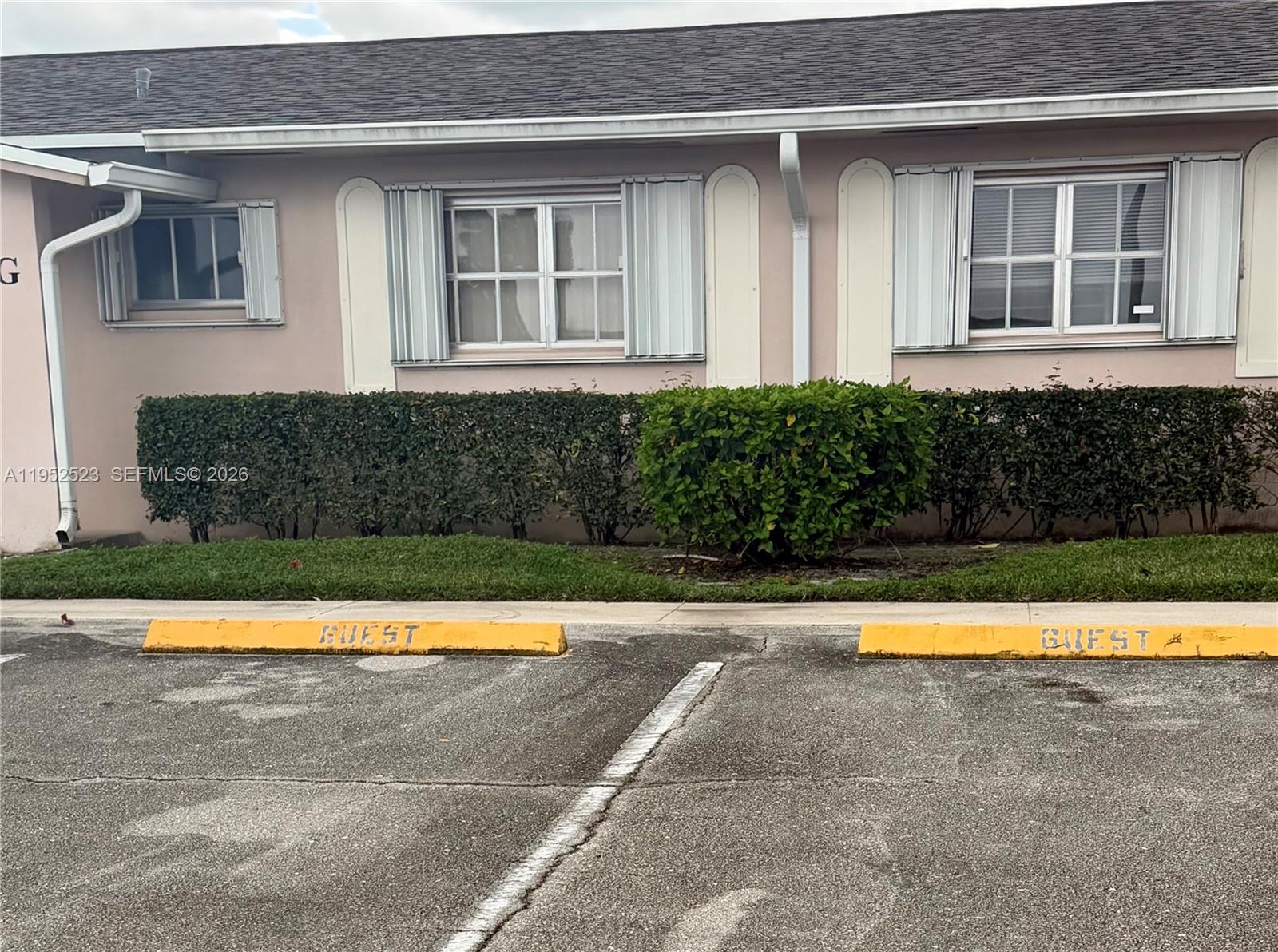 CRESTHAVEN VILLAS CONDO 2 - Residential