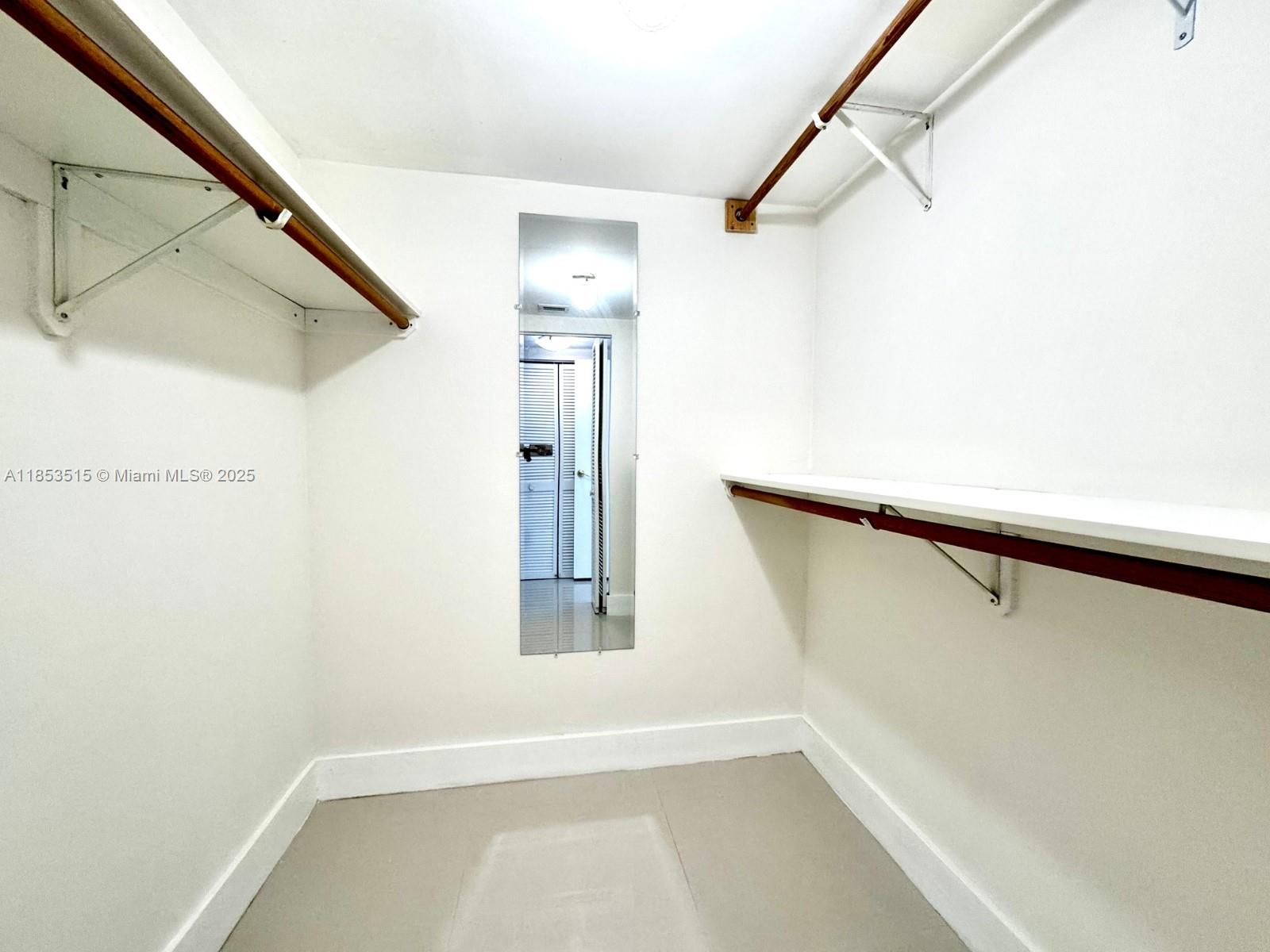 BRICKELL BAY CLUB CONDO - Residential