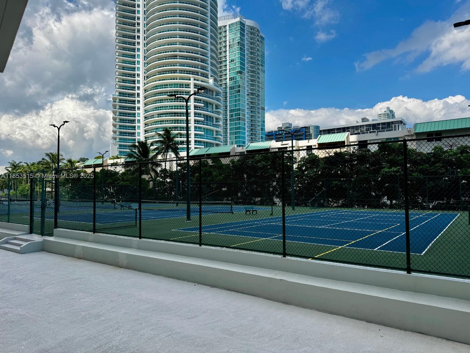 BRICKELL BAY CLUB CONDO - Residential
