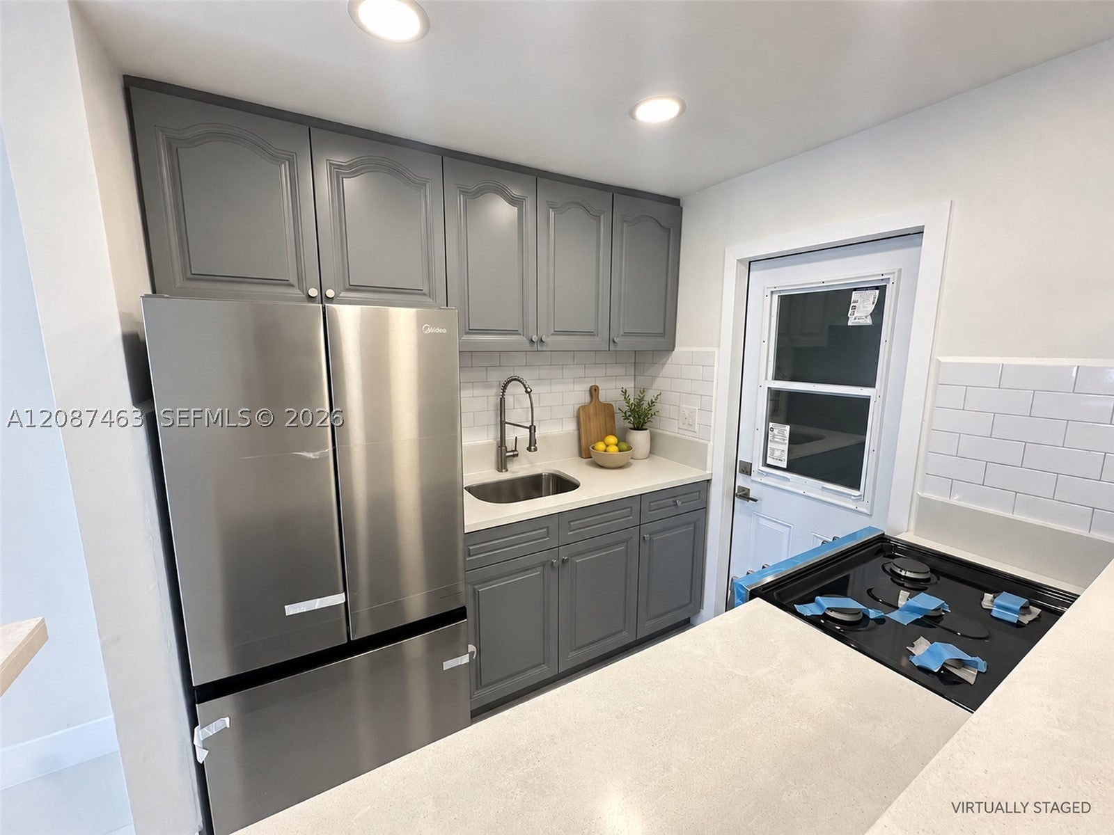 921 Jefferson Ave 4E