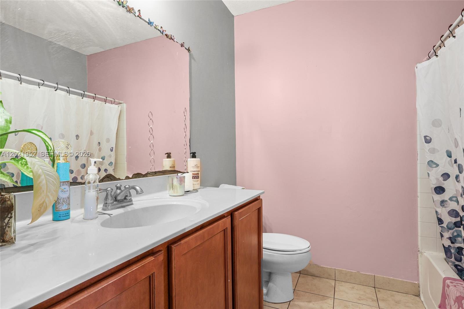 PRECIOUS HOMES AT LAKES B - Residential