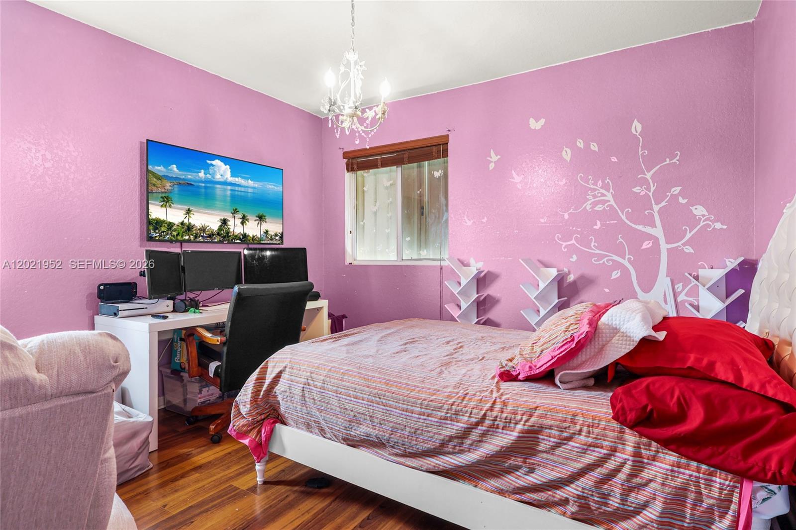 PRECIOUS HOMES AT LAKES B - Residential