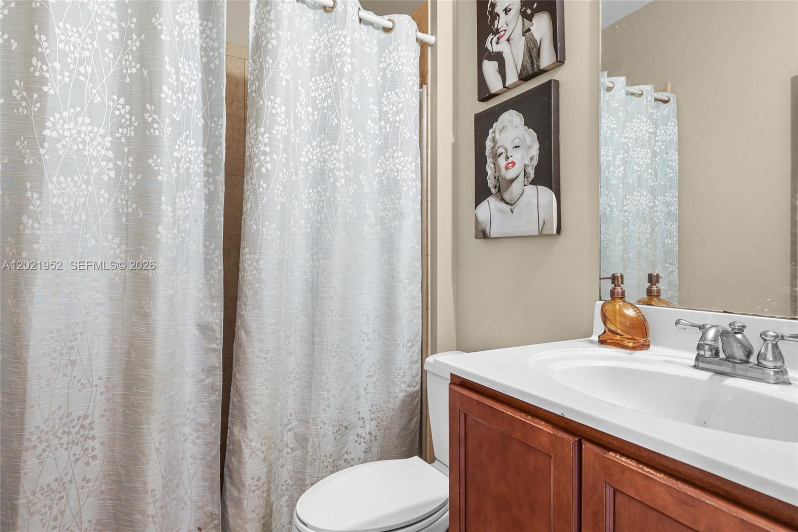 PRECIOUS HOMES AT LAKES B - Residential