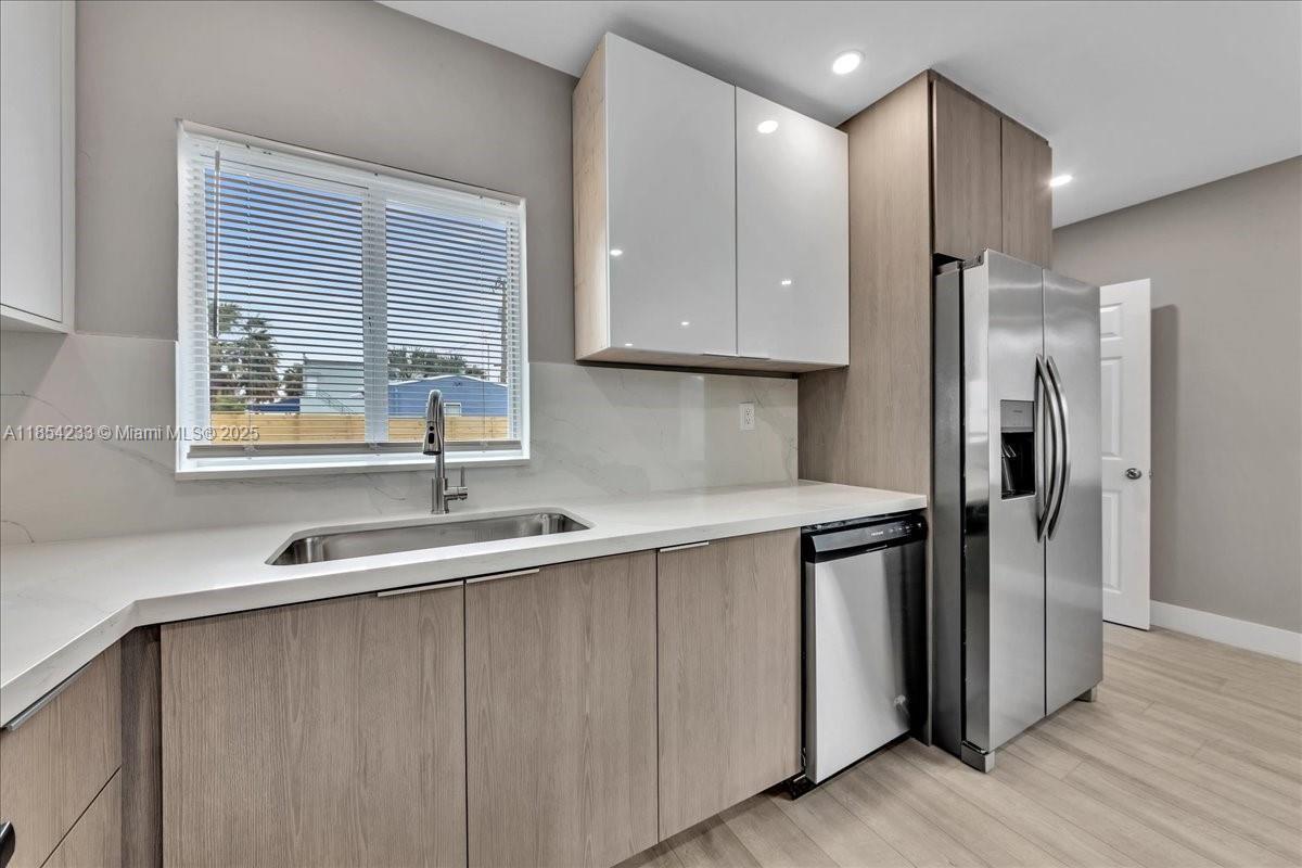 FT. LAUDERDALE - Residential Income
