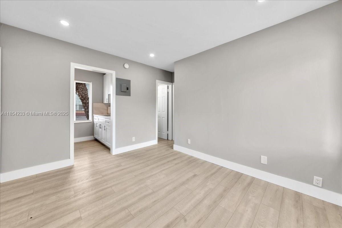 FT. LAUDERDALE - Residential Income