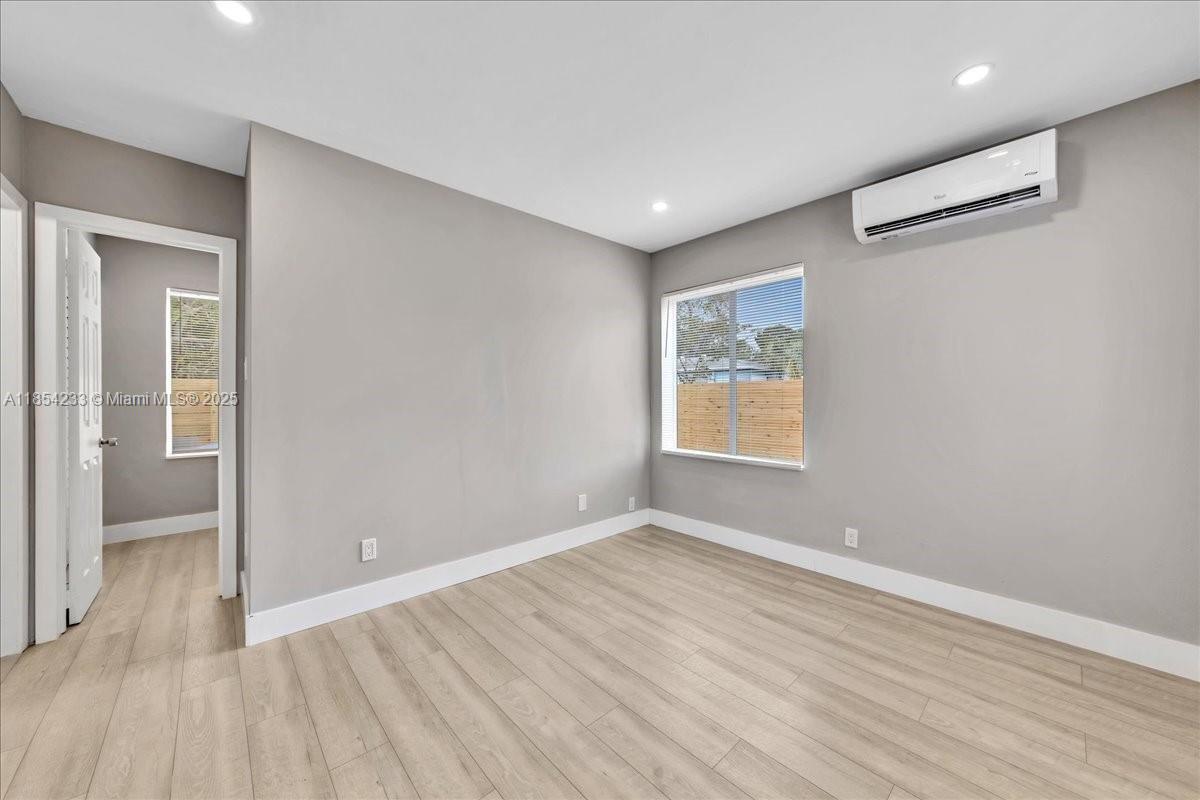 FT. LAUDERDALE - Residential Income