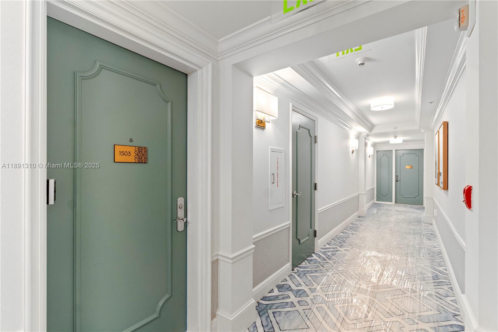 THE EXECUTIVE RESIDENCES - Residential