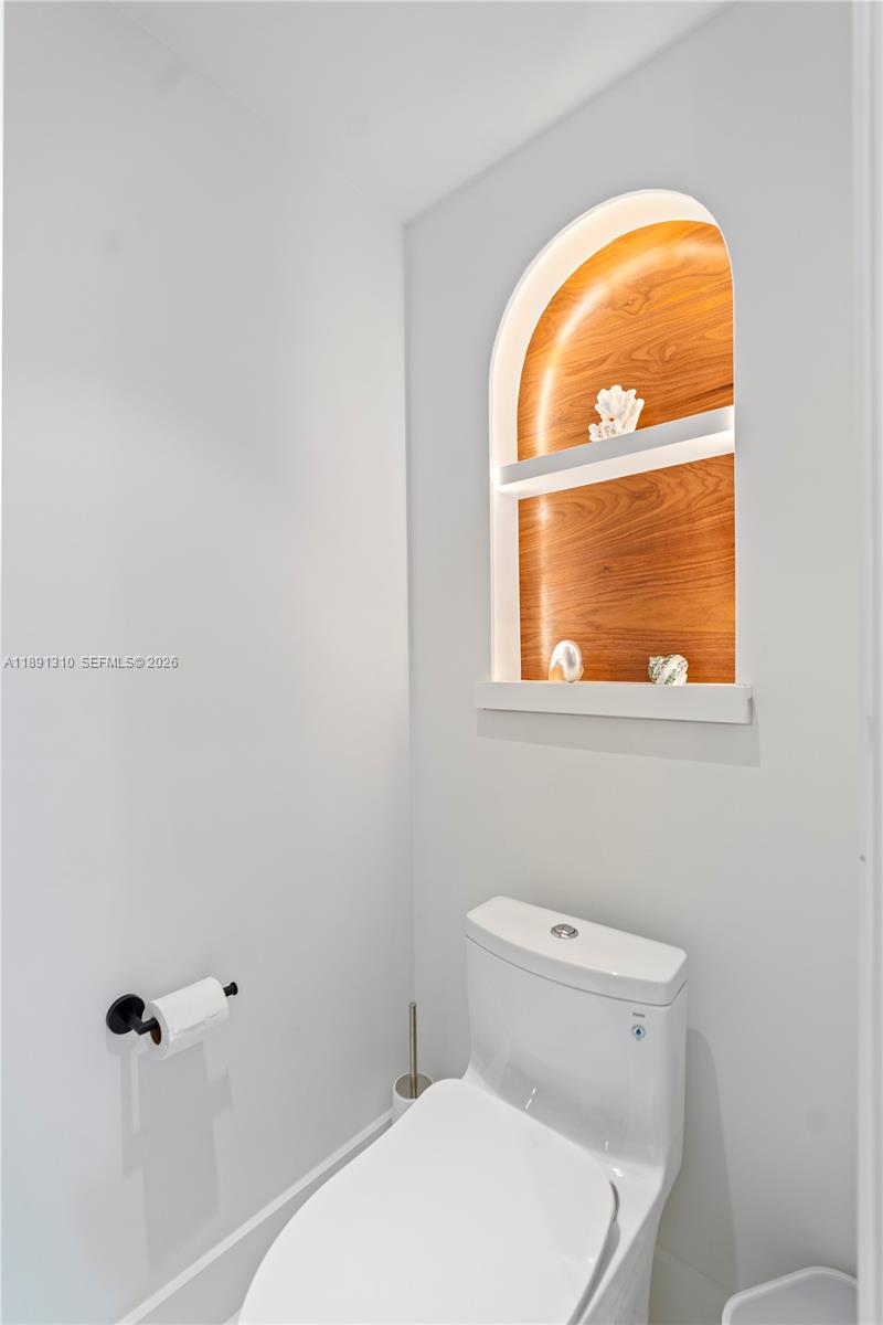 THE EXECUTIVE RESIDENCES - Residential