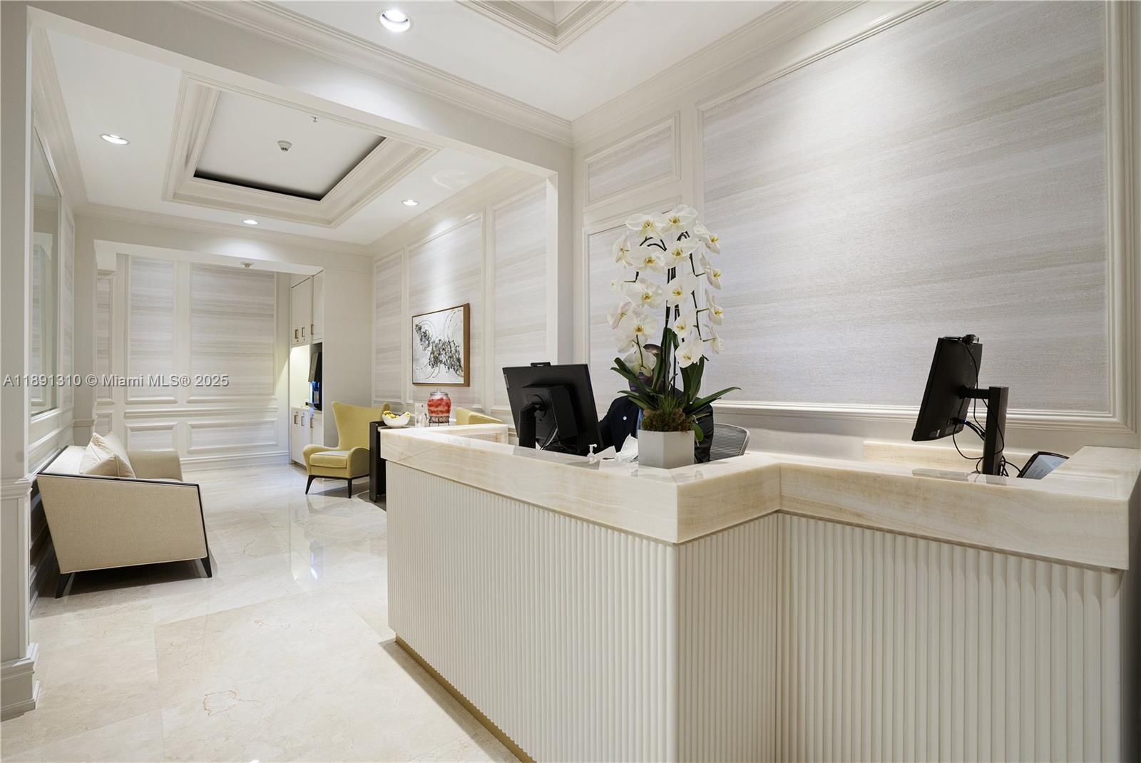 THE EXECUTIVE RESIDENCES - Residential