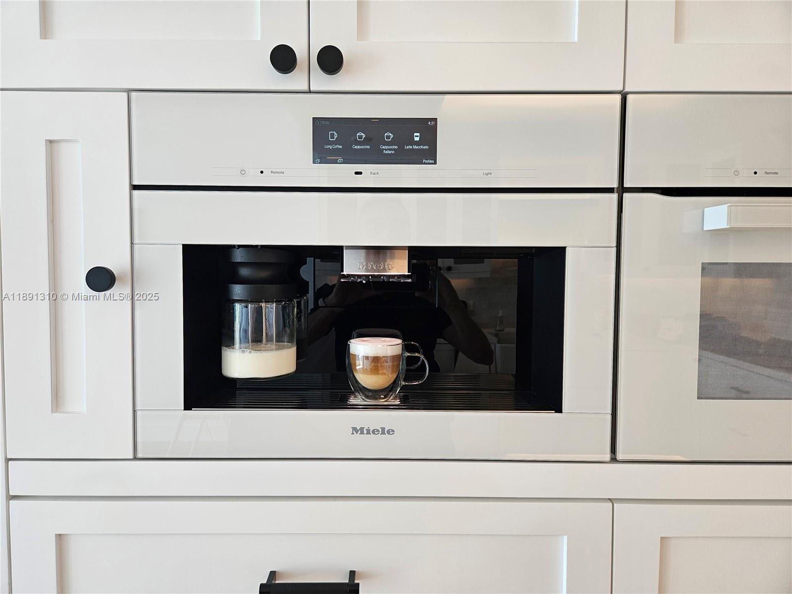 THE EXECUTIVE RESIDENCES - Residential