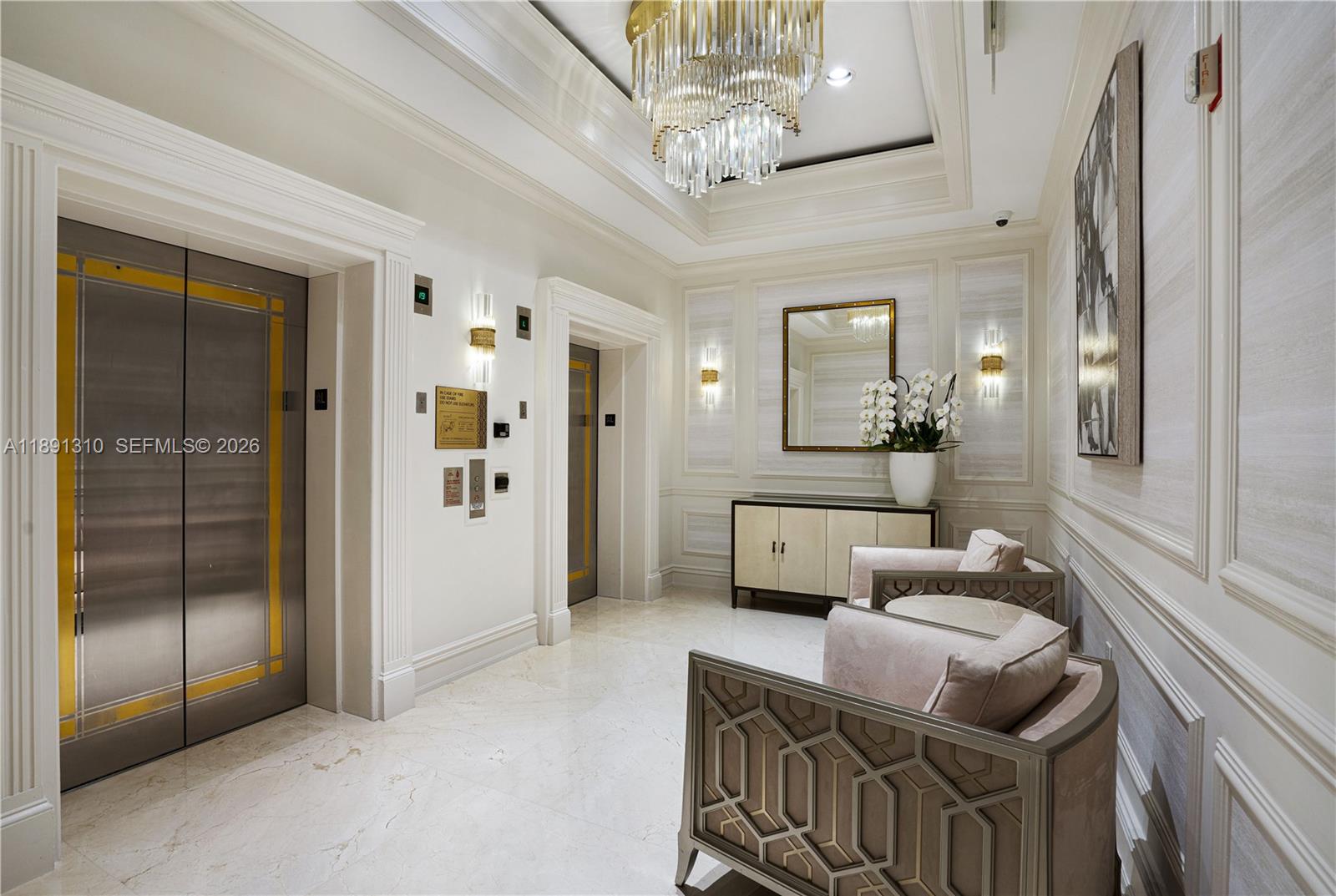 THE EXECUTIVE RESIDENCES - Residential