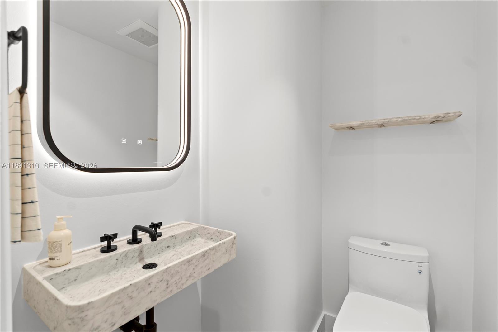 THE EXECUTIVE RESIDENCES - Residential