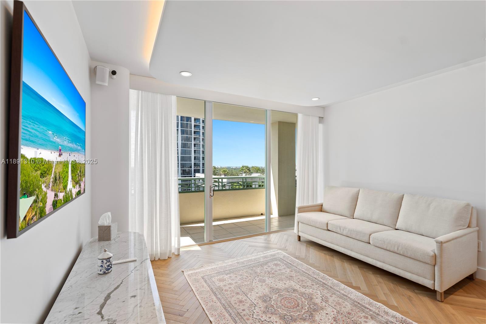 3350 SW 27 AV 1503