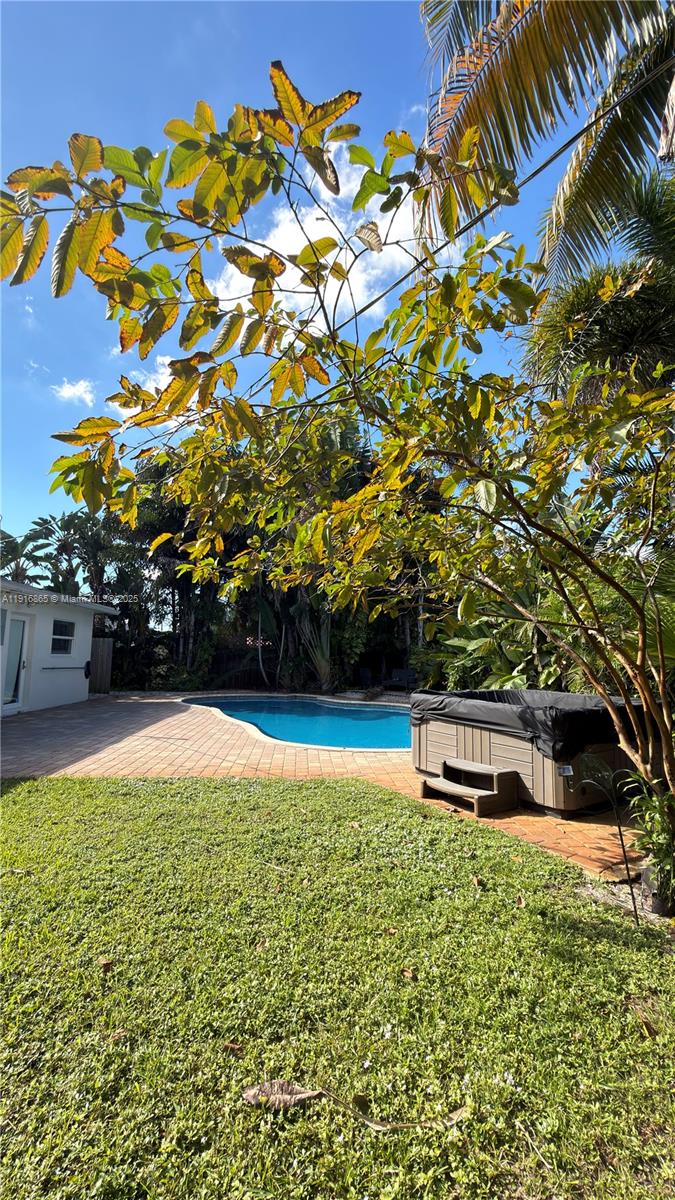 CORAL HEIGHTS SEC 3 - Residential Lease