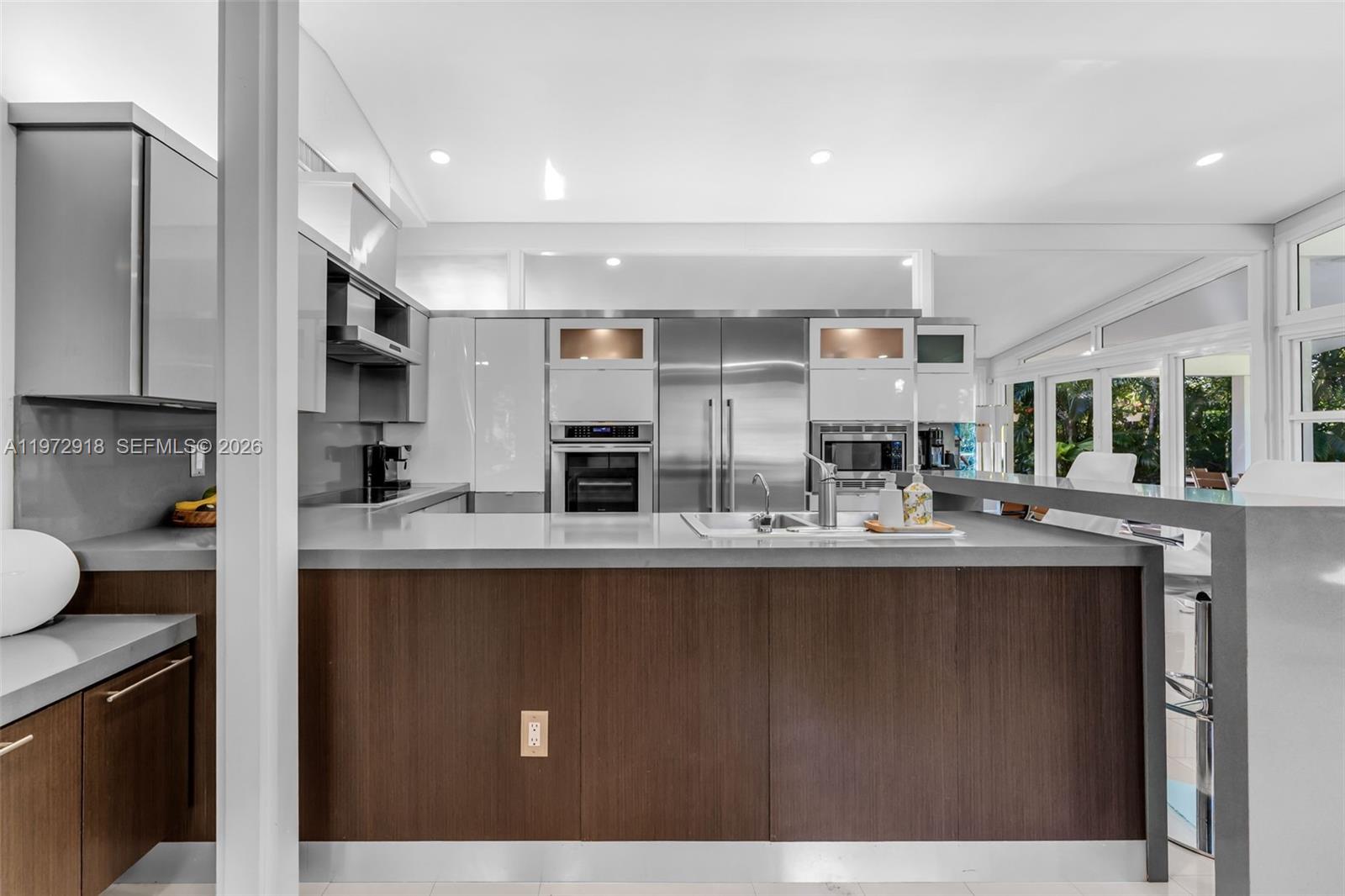 ROCK LAKE - Residential