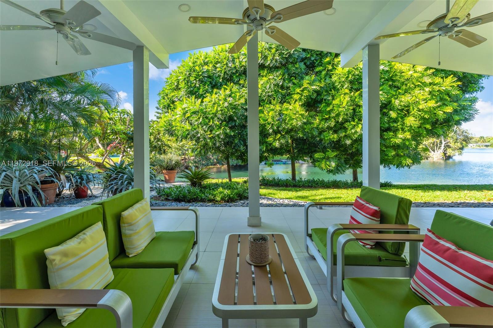 ROCK LAKE - Residential