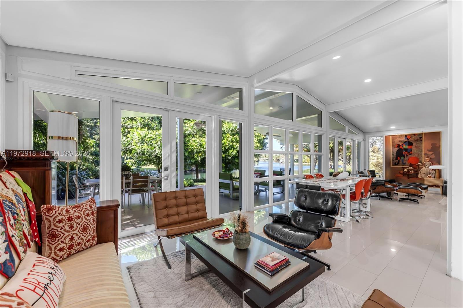 ROCK LAKE - Residential