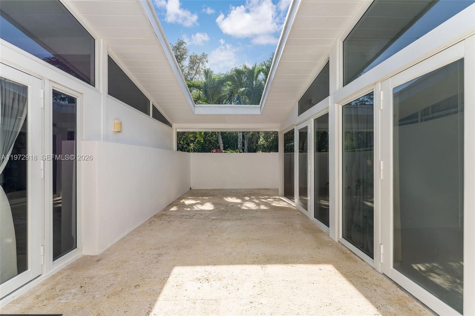 ROCK LAKE - Residential