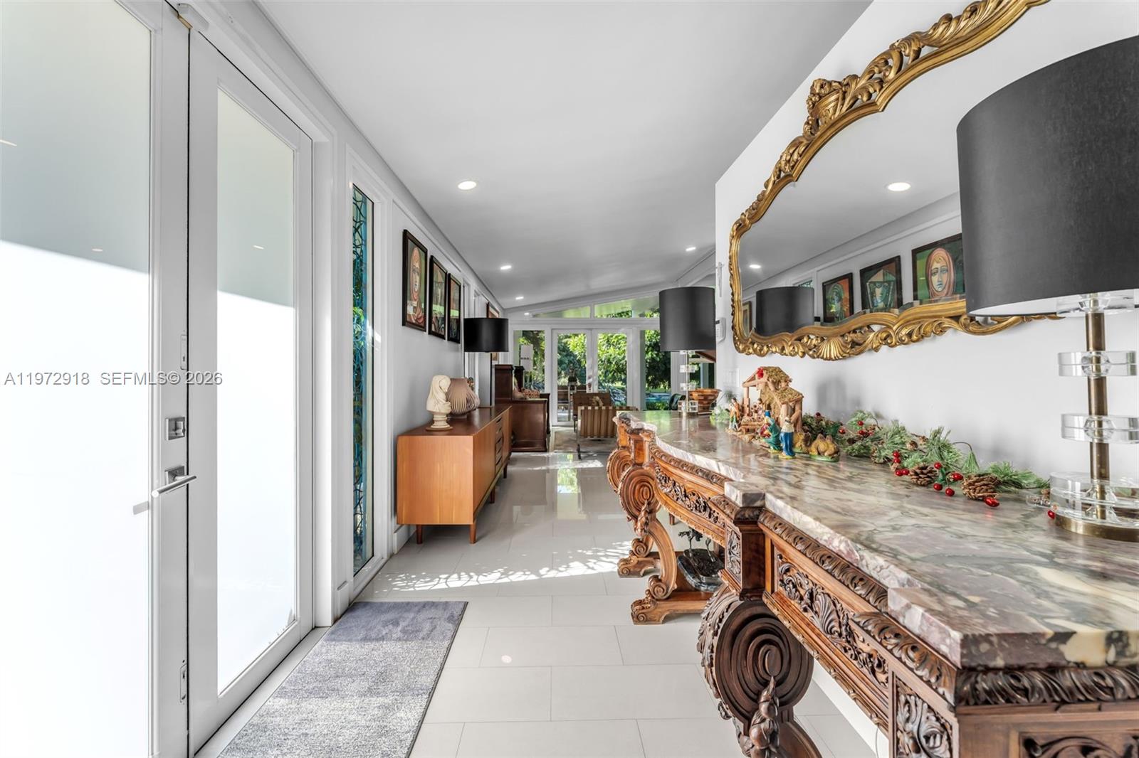 ROCK LAKE - Residential