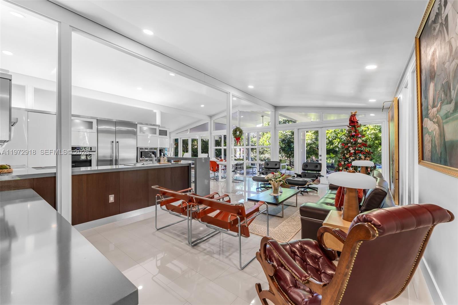 ROCK LAKE - Residential