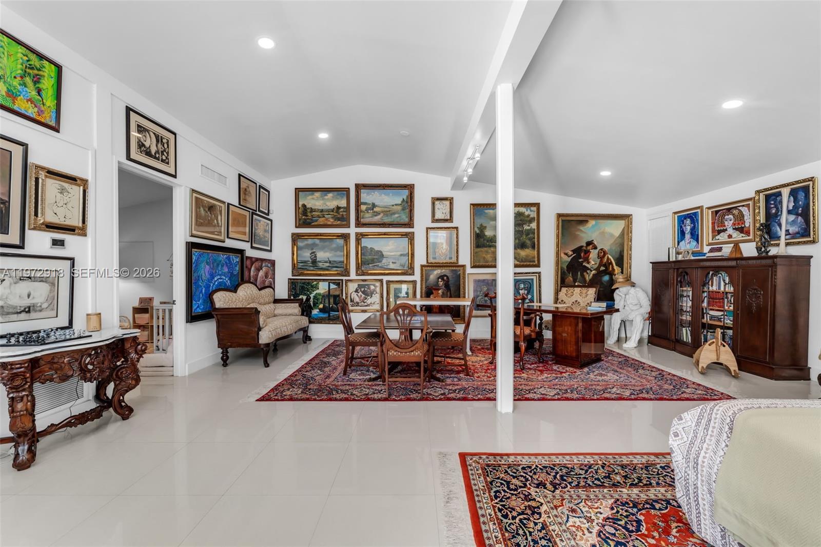 ROCK LAKE - Residential