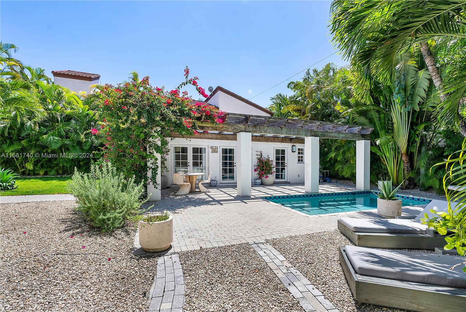 CORAL GABLES RIVIERA SEC - Residential