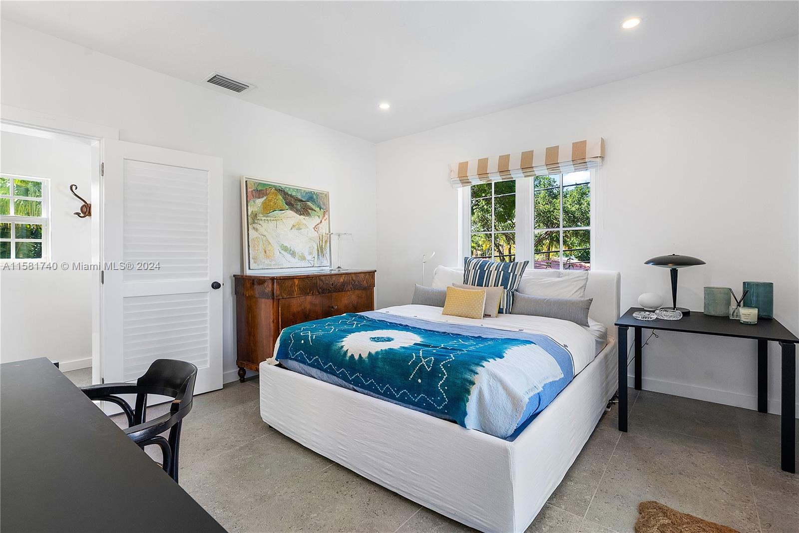 CORAL GABLES RIVIERA SEC - Residential