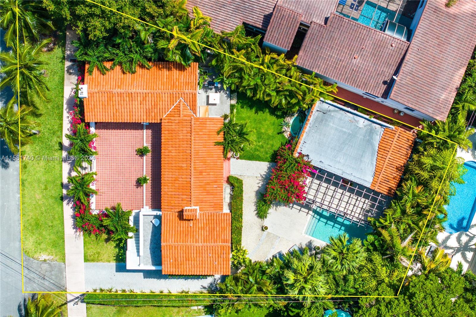 CORAL GABLES RIVIERA SEC - Residential