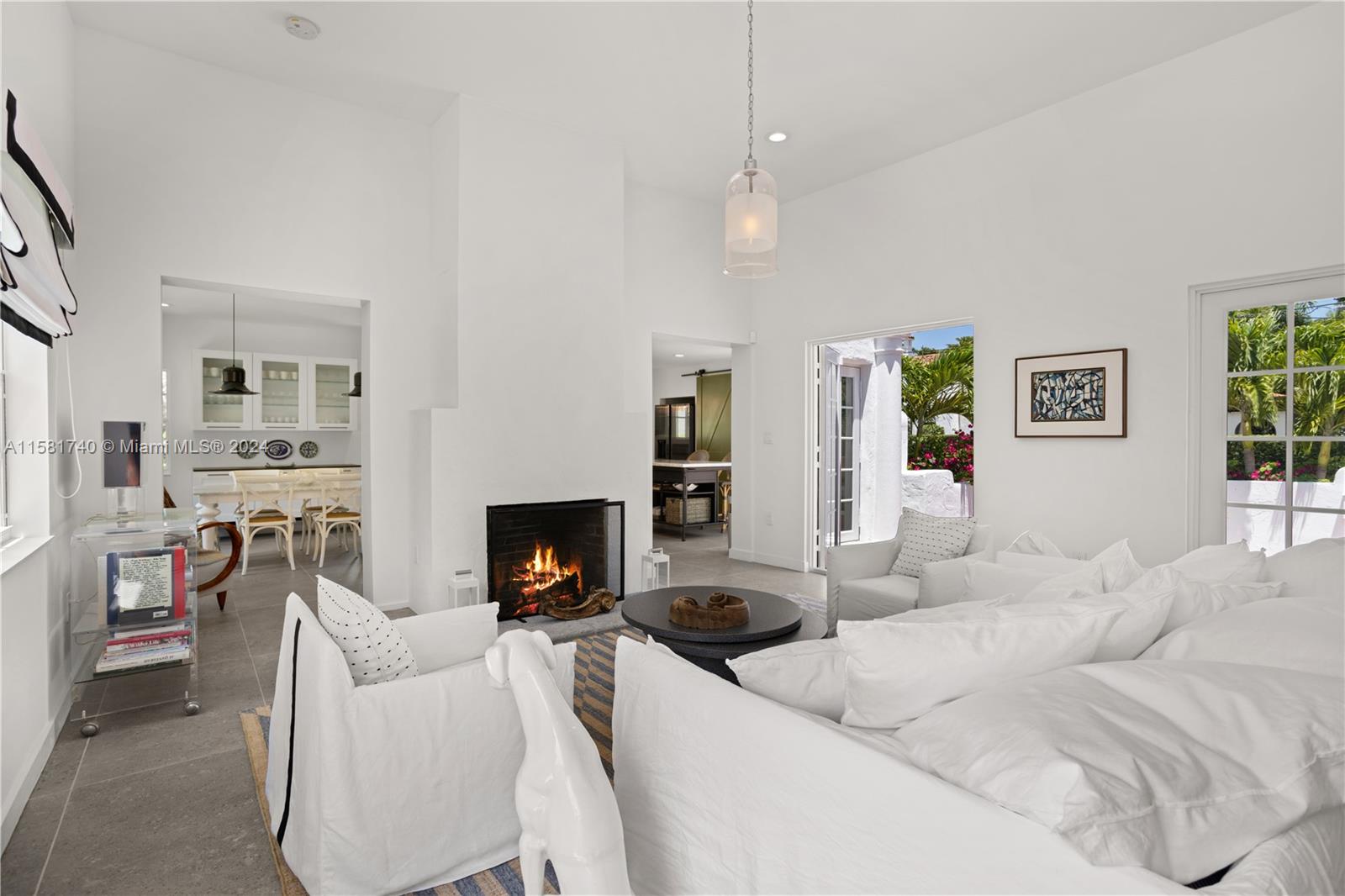 CORAL GABLES RIVIERA SEC - Residential