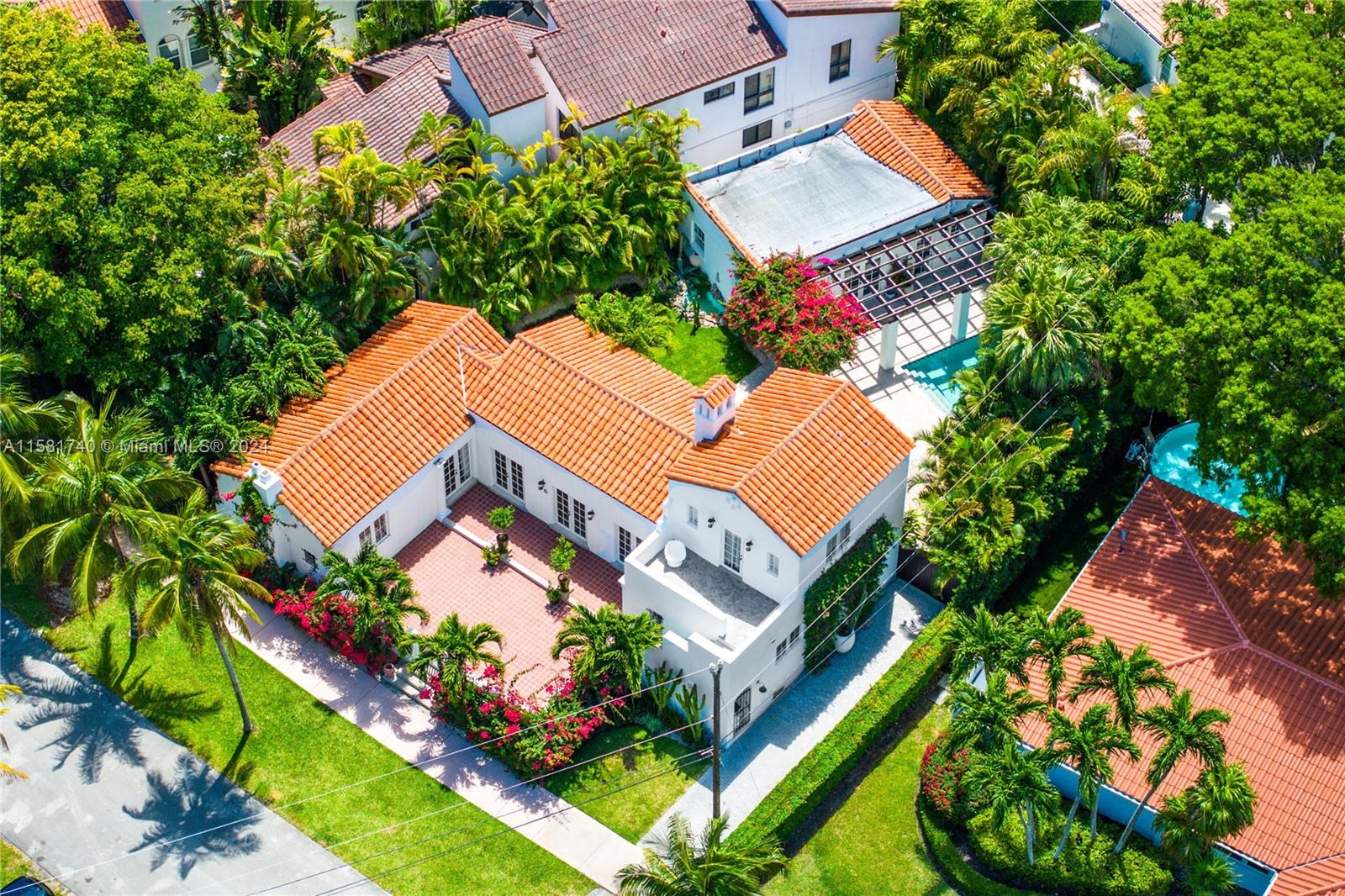 CORAL GABLES RIVIERA SEC - Residential