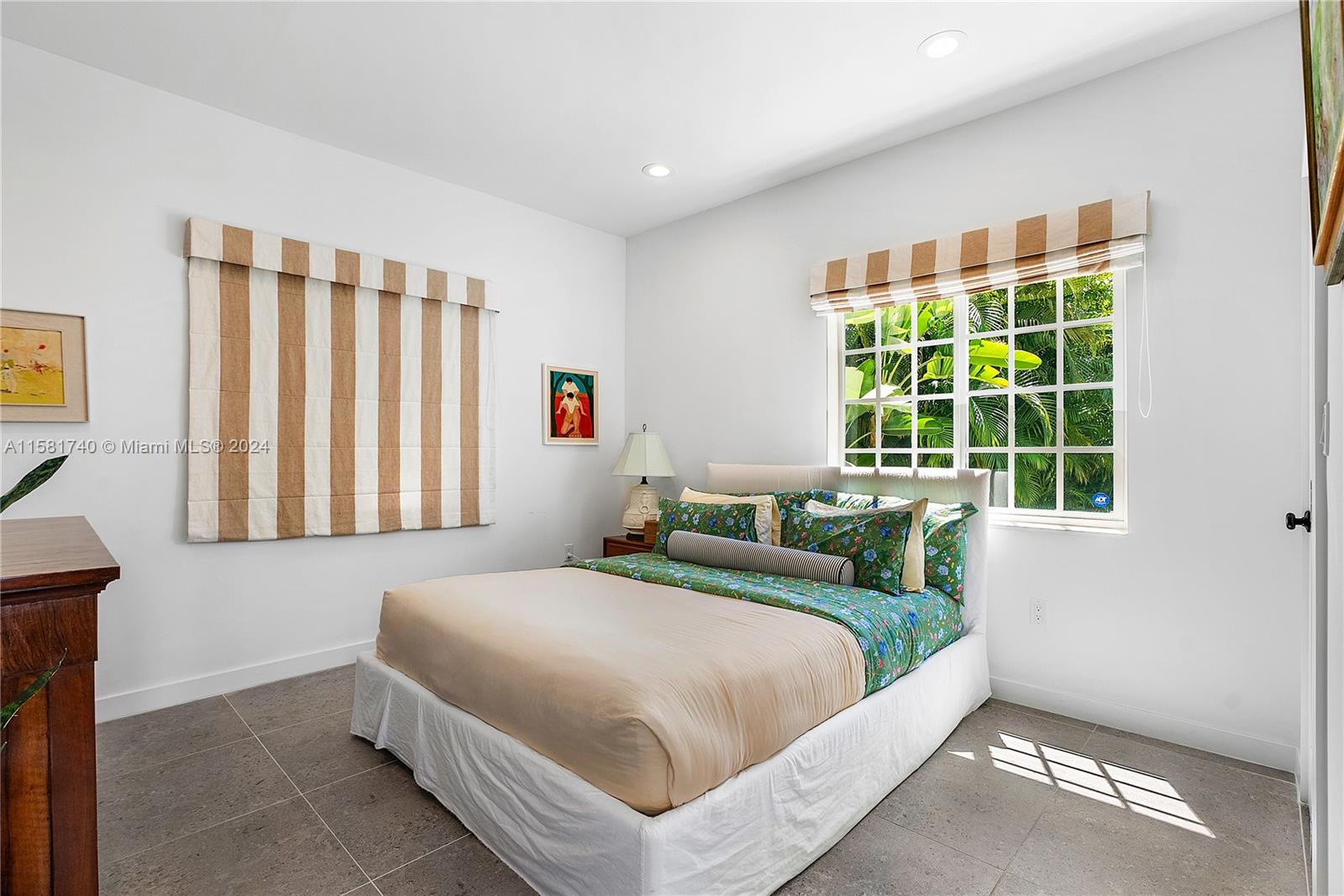 CORAL GABLES RIVIERA SEC - Residential