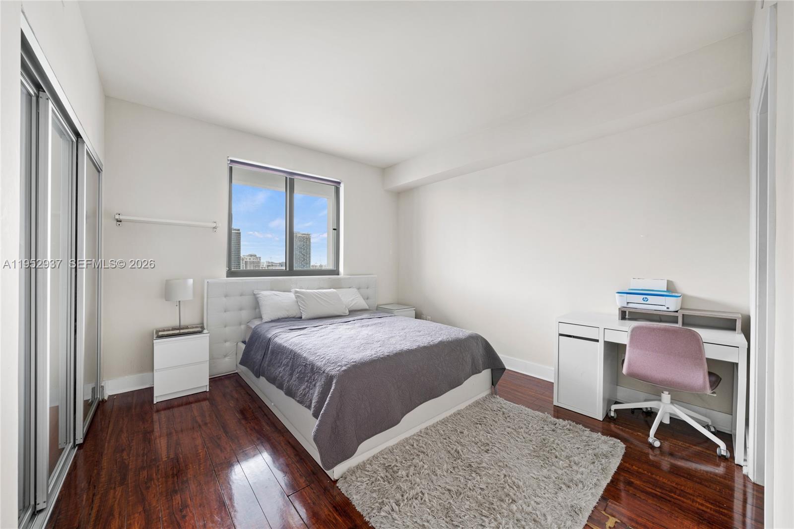 BLUE CONDO - Residential