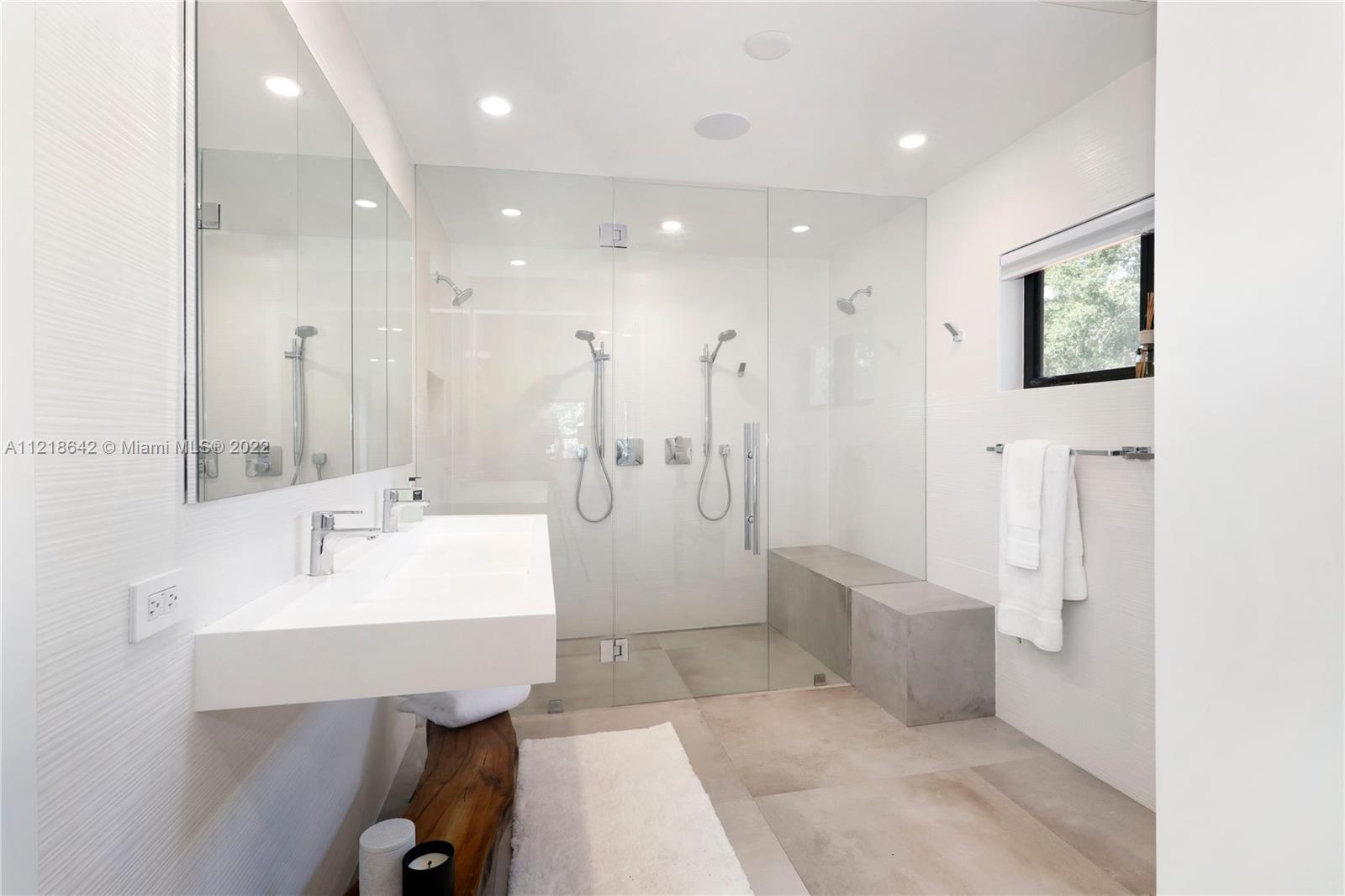 CORAL GABLES SEC E - Residential