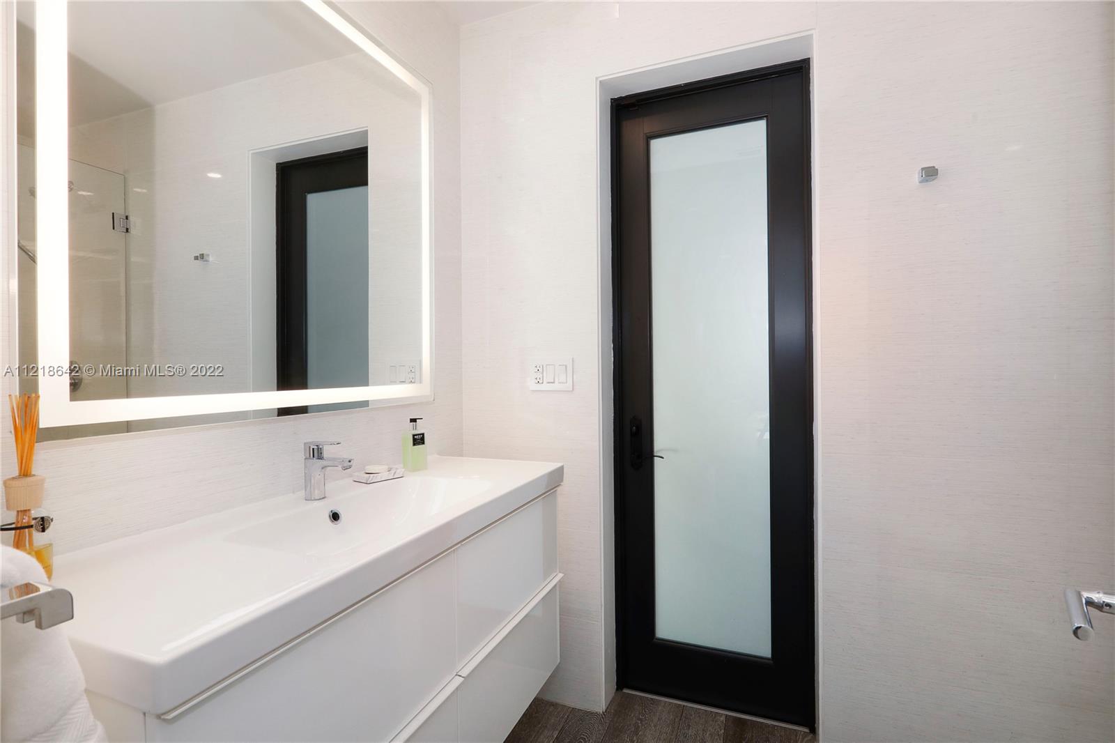 CORAL GABLES SEC E - Residential