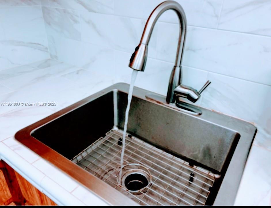 PARKER PLAZA CONDO ESTATE - Residential Lease