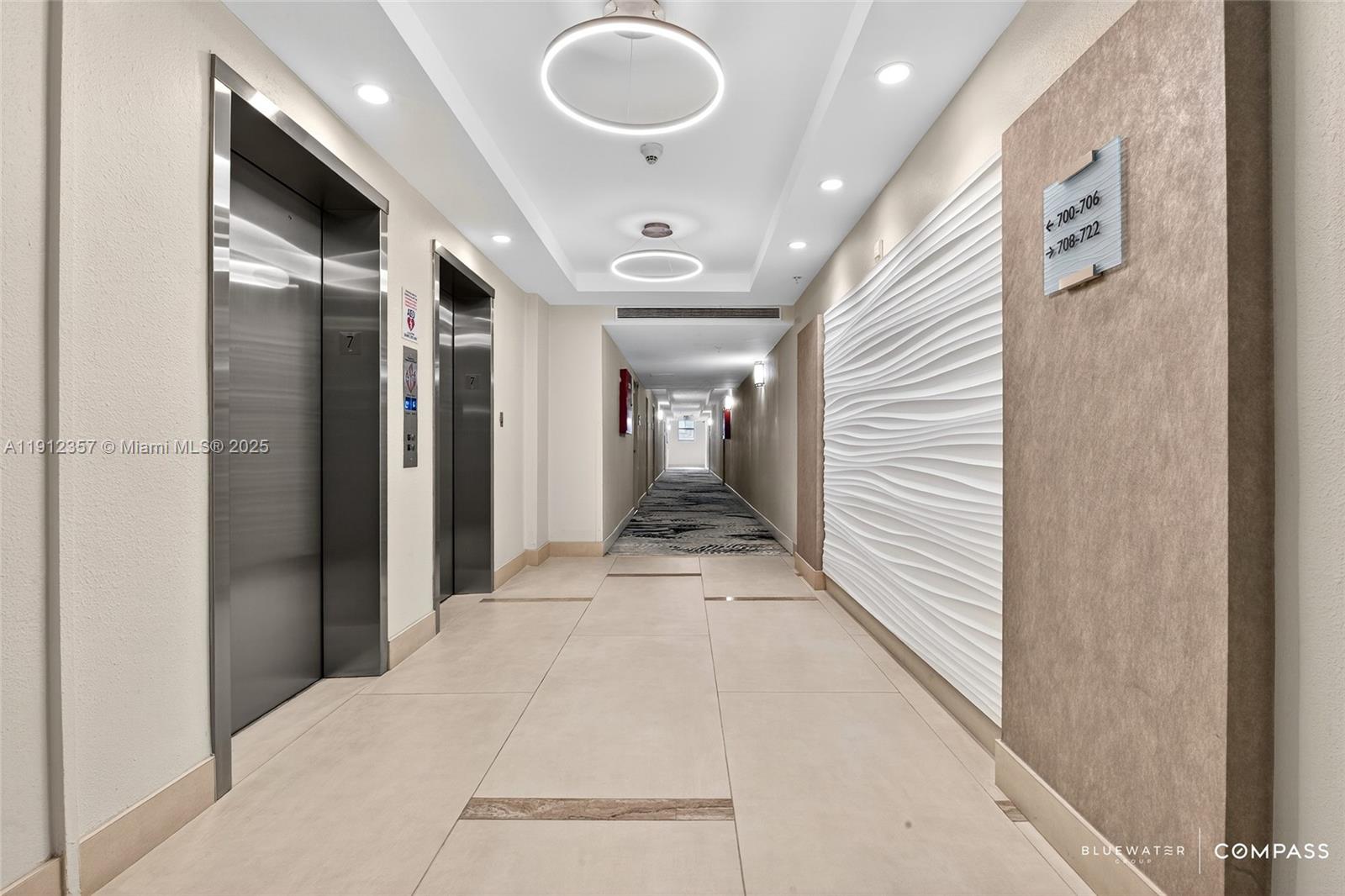 RESIDENCES ON HOLLYWOOD B - Residential