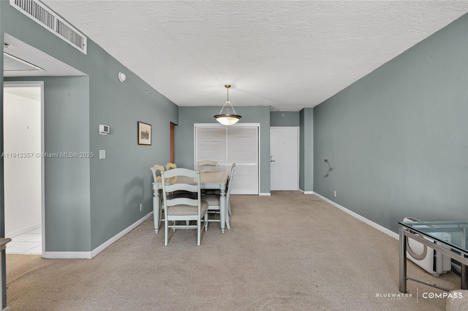 RESIDENCES ON HOLLYWOOD B - Residential