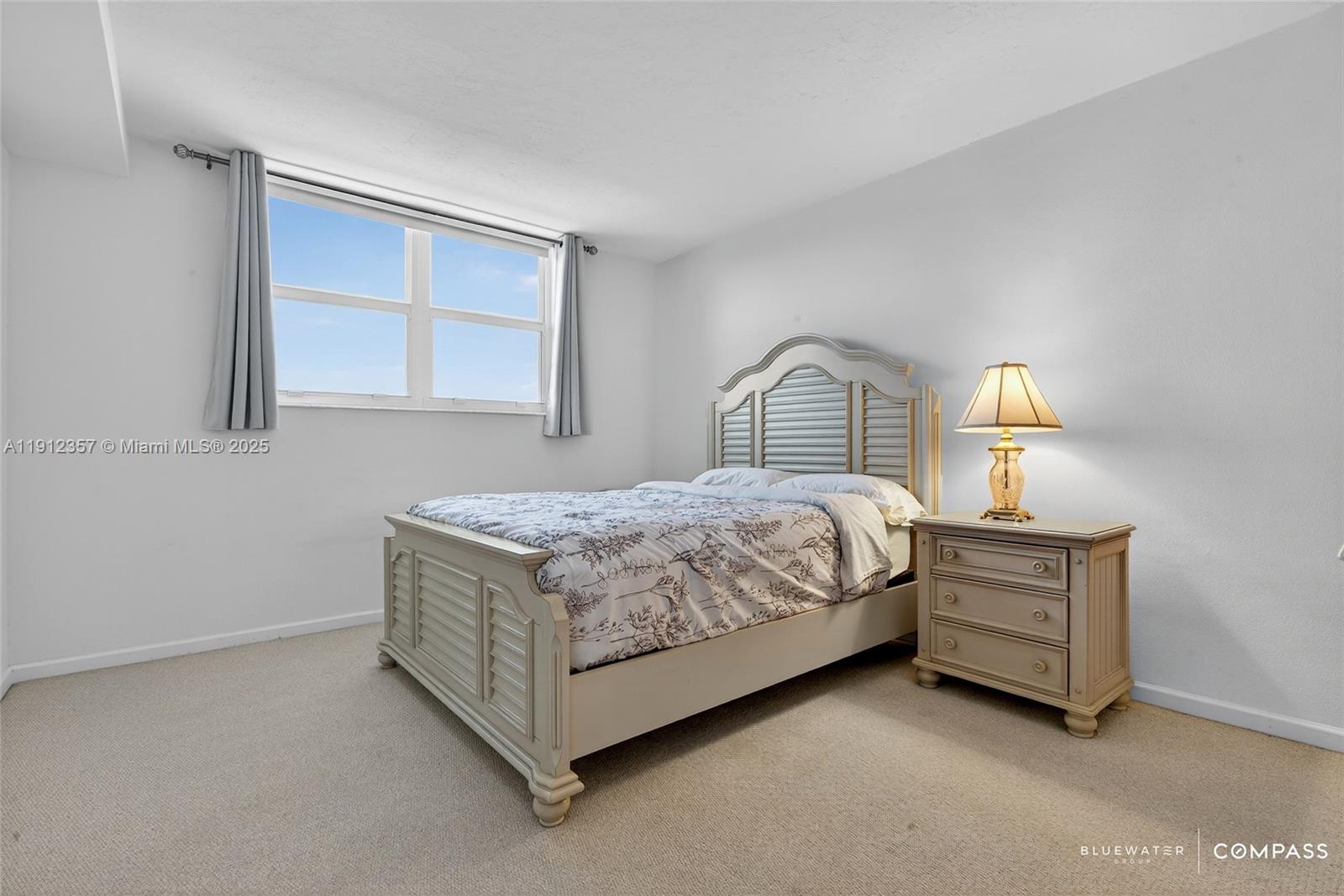 RESIDENCES ON HOLLYWOOD B - Residential