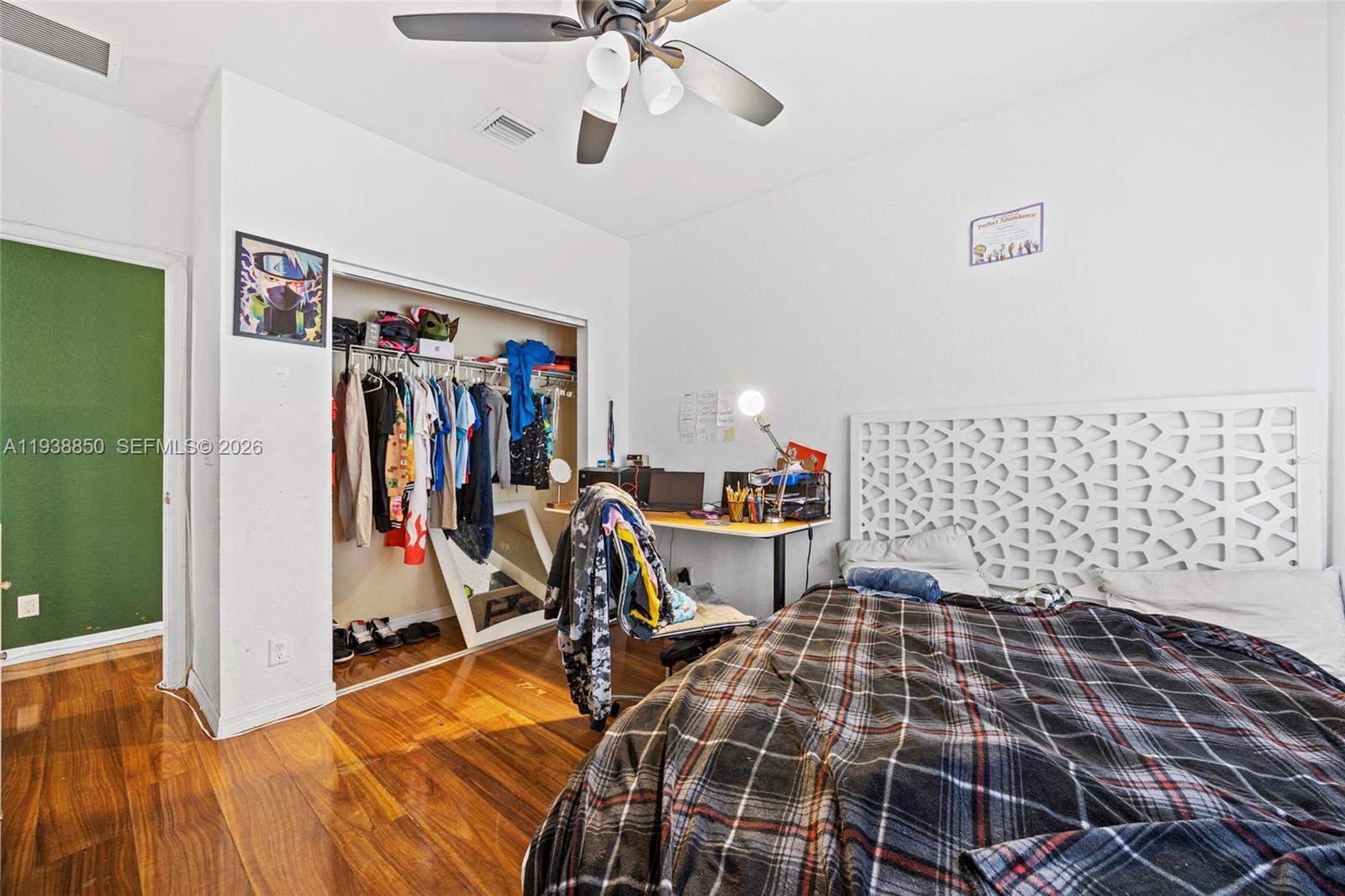 VILLAS AT OAK HAMMOCK - Residential