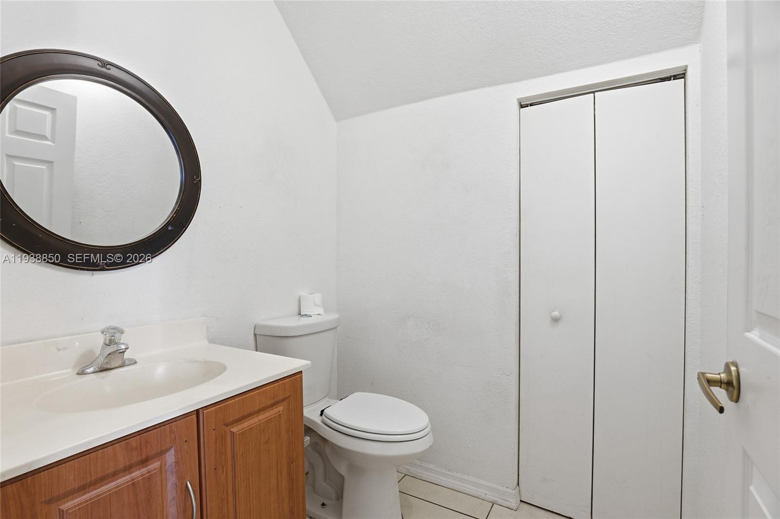 VILLAS AT OAK HAMMOCK - Residential