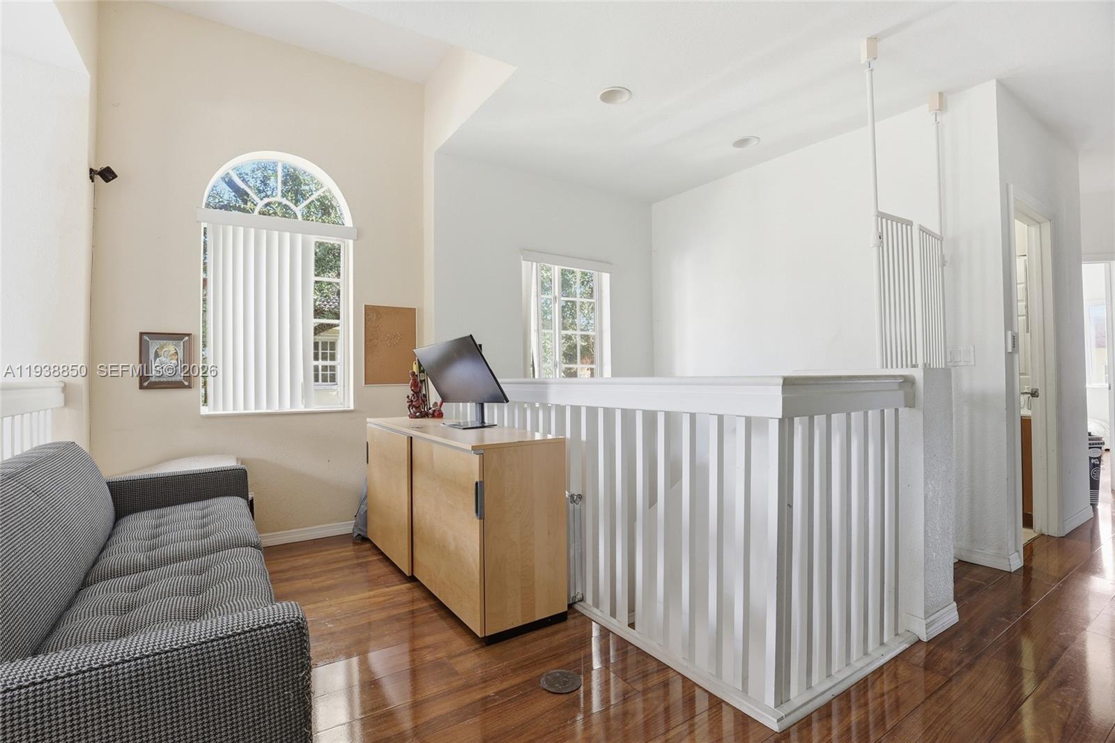 VILLAS AT OAK HAMMOCK - Residential