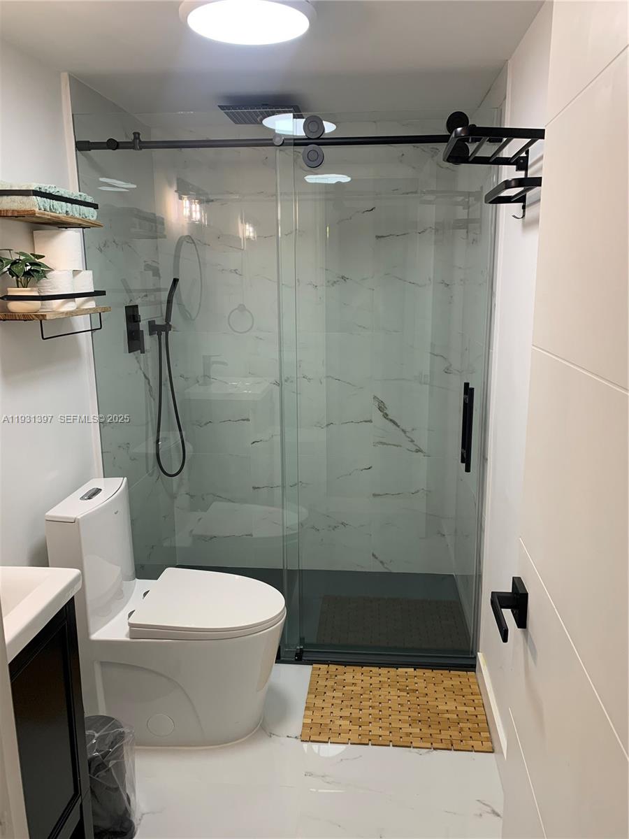 SNAPPER CREEK TOWNHOUSES - Residential Lease