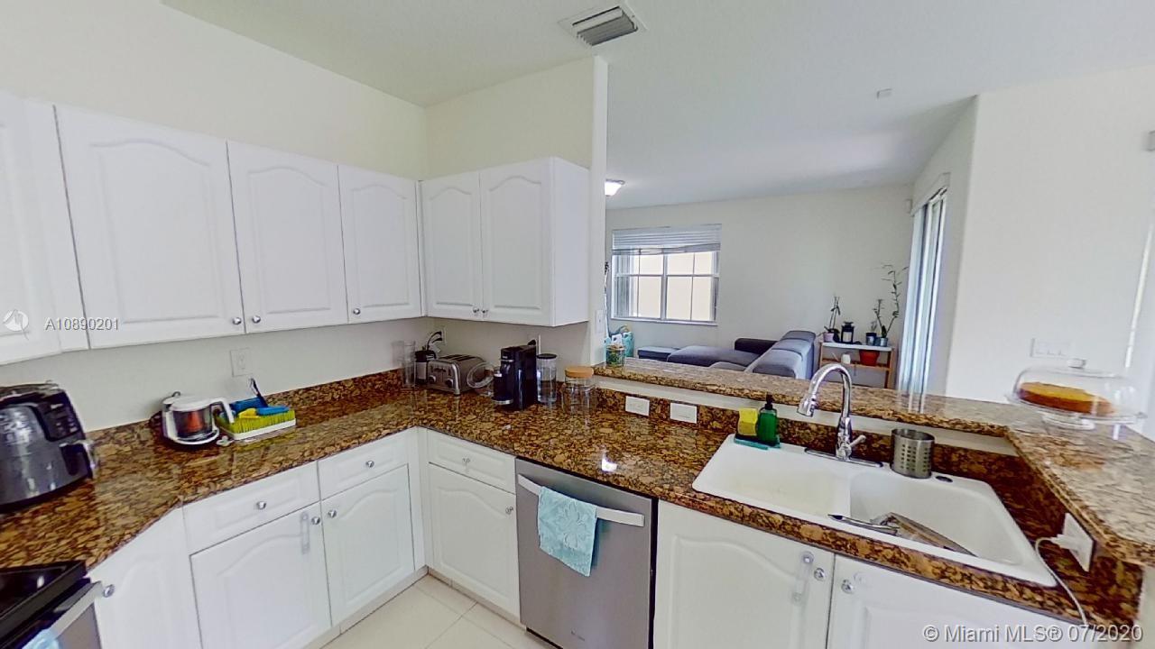 GOLDVUE ESTATES - Residential Lease