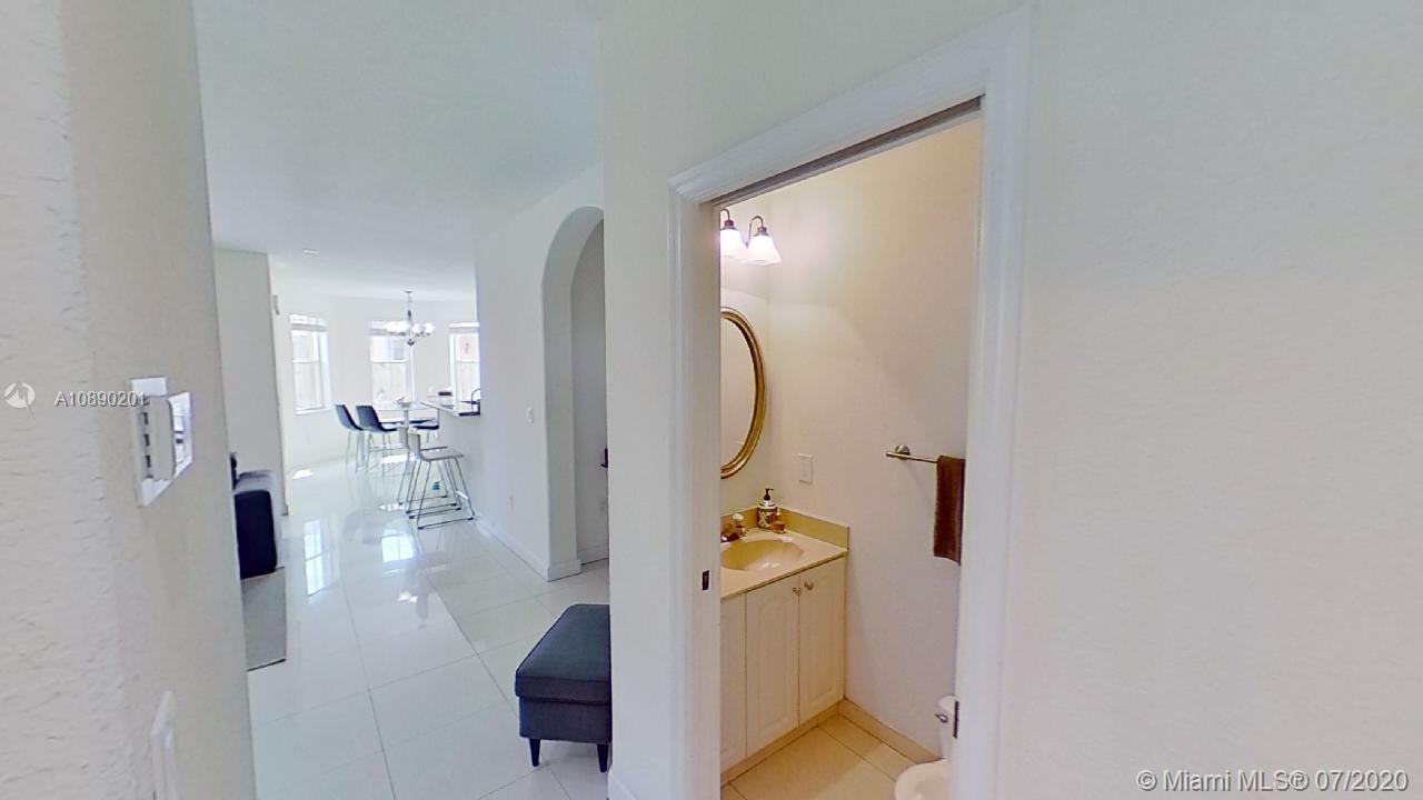 GOLDVUE ESTATES - Residential Lease