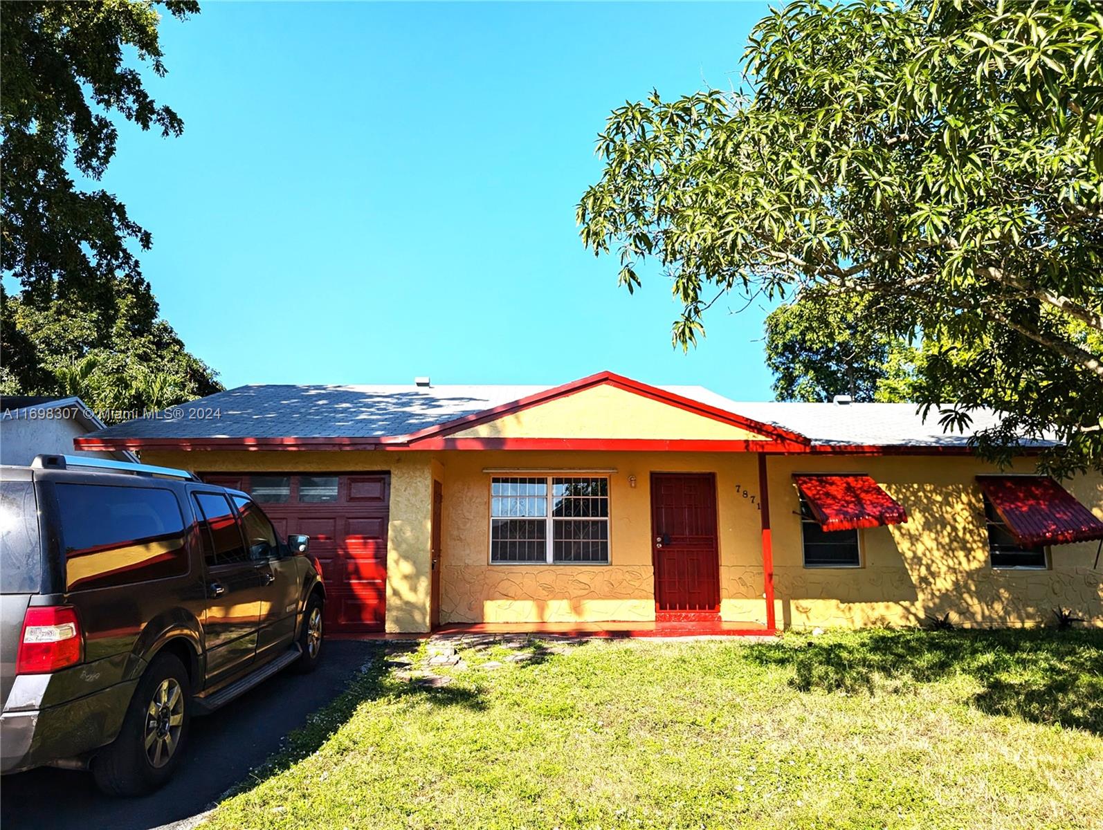 7871 Sw 3rd Ct, North Lauderdale, Miami-Dade County, Florida - 3 Bedrooms  
2 Bathrooms - 